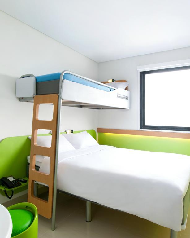 Ibis Budget Jakarta Daan Mogot Zewnętrze zdjęcie