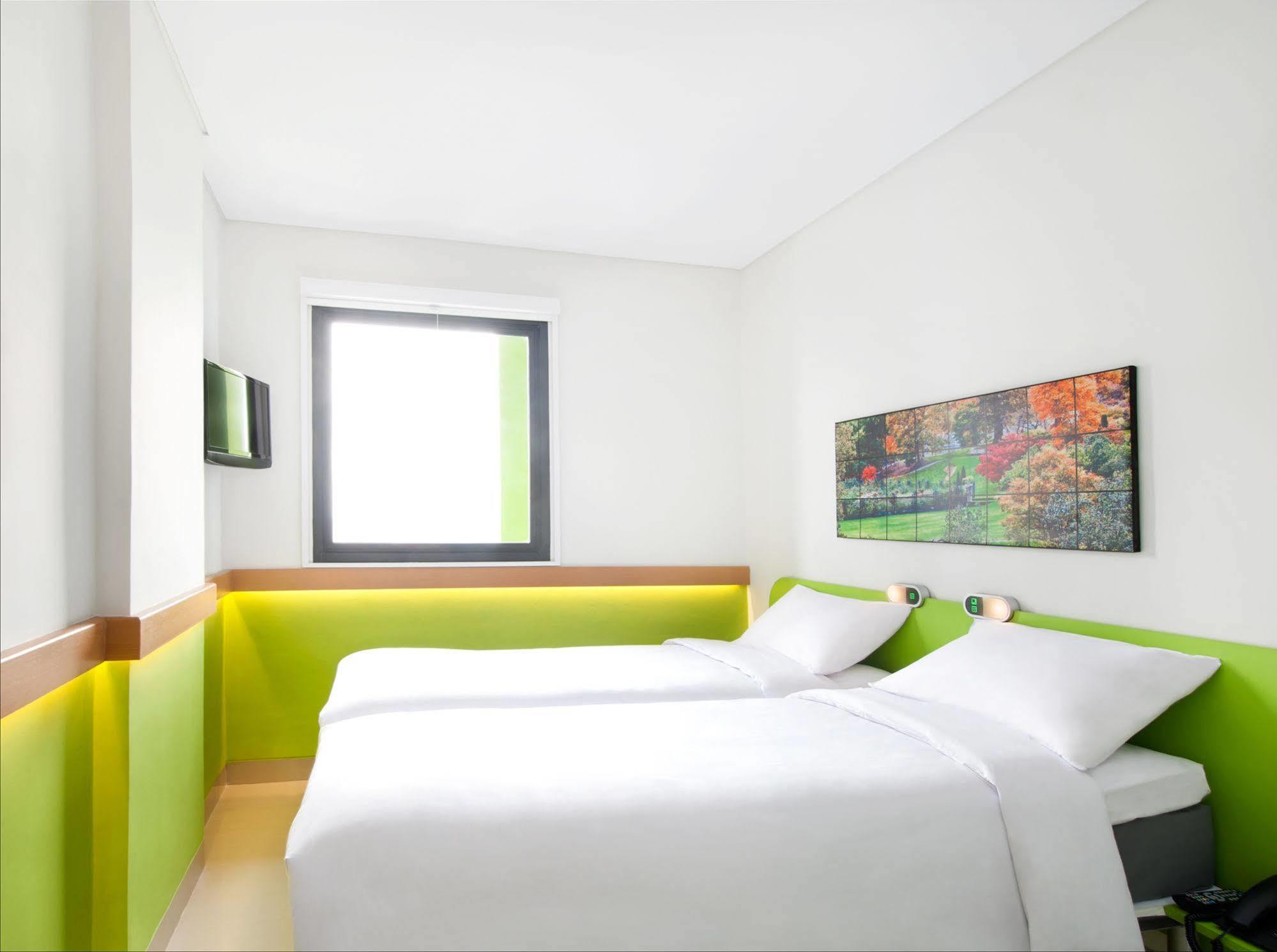 Ibis Budget Jakarta Daan Mogot Zewnętrze zdjęcie