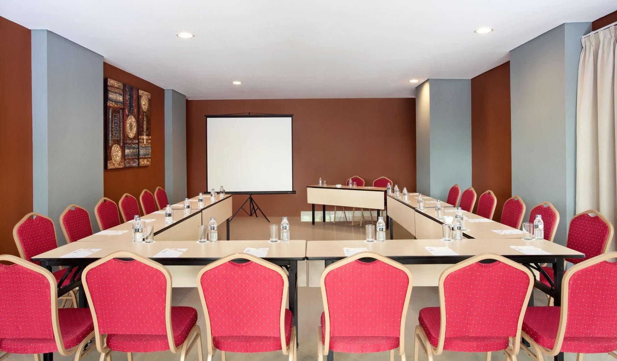 Ibis Budget Jakarta Daan Mogot Zewnętrze zdjęcie