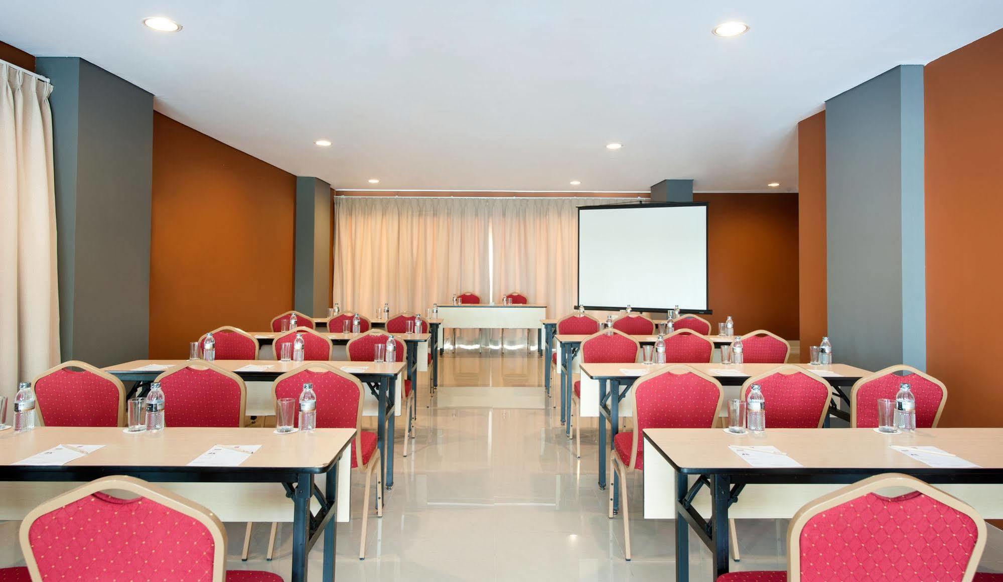 Ibis Budget Jakarta Daan Mogot Zewnętrze zdjęcie