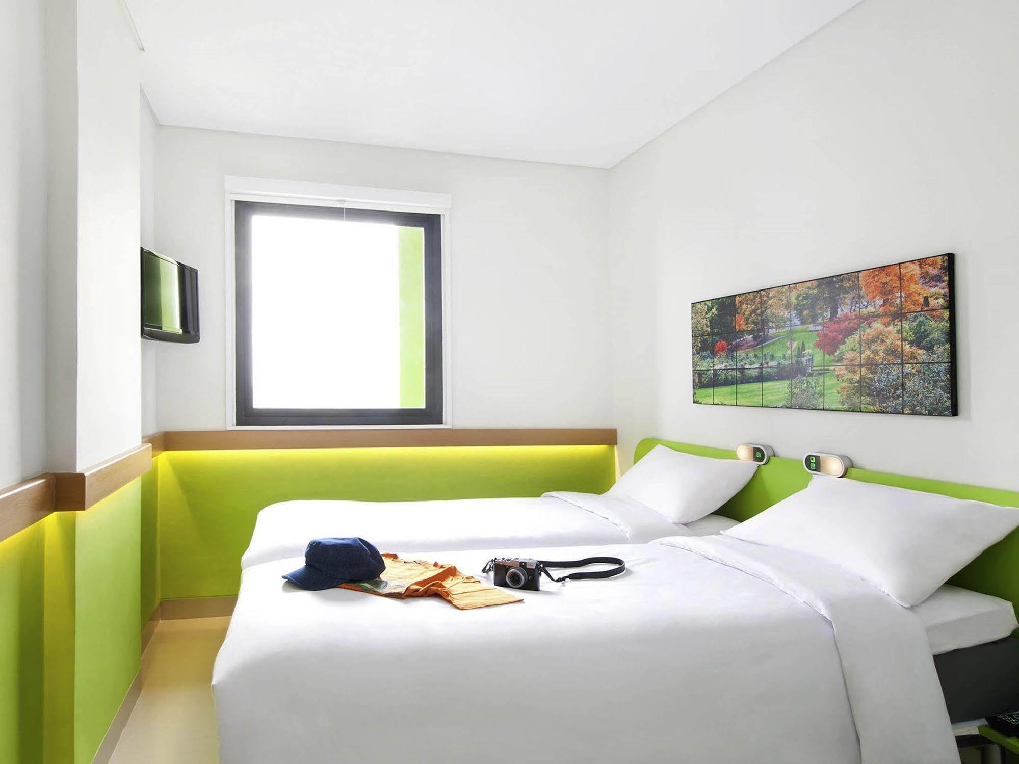 Ibis Budget Jakarta Daan Mogot Zewnętrze zdjęcie
